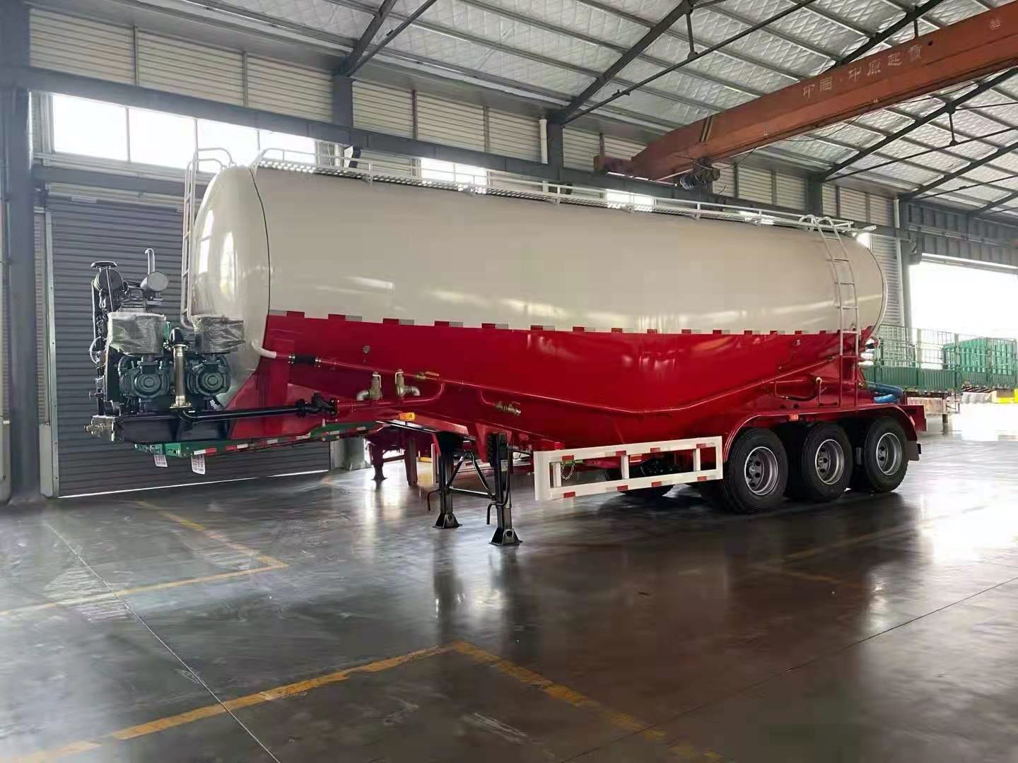 Degalų bako sunkvežimis