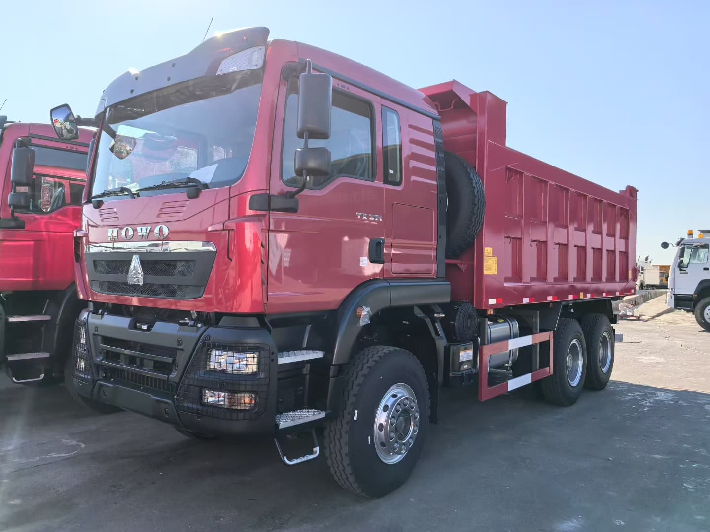 „SinoTruk Howo-TX 6X4 Tipper LHD“
